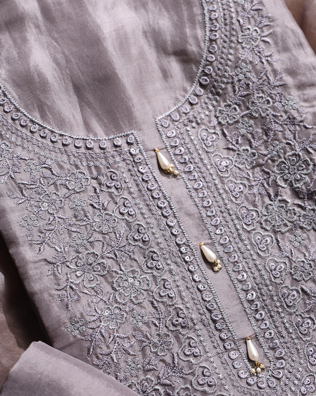 Soft Grey Floral Threadwork Mul Unstitched Suit Set | Dorvahi
